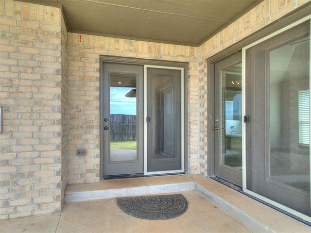 13569 Cobblestone Curve Road, Oklahoma City, OK 73142