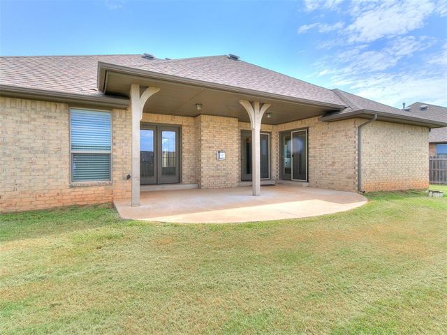 13569 Cobblestone Curve Road, Oklahoma City, OK 73142