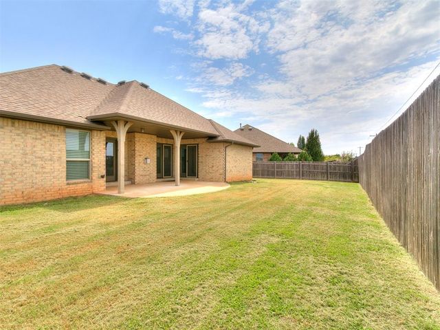 13569 Cobblestone Curve Road, Oklahoma City, OK 73142