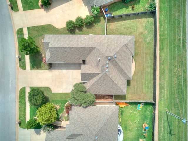 13569 Cobblestone Curve Road, Oklahoma City, OK 73142