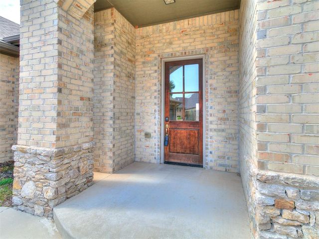 13569 Cobblestone Curve Road, Oklahoma City, OK 73142
