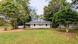 210 Pap Johnson Cir, Gainesboro, TN 38562