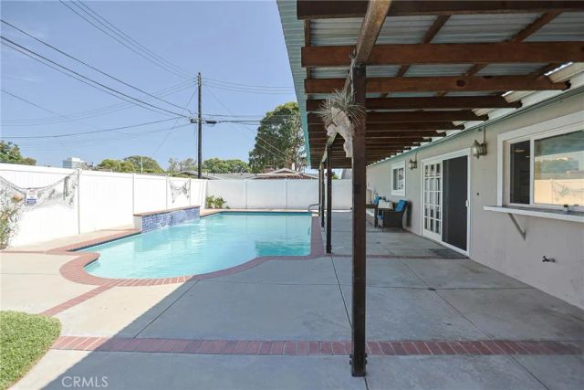 16682 Charles, Huntington Beach, CA 92647