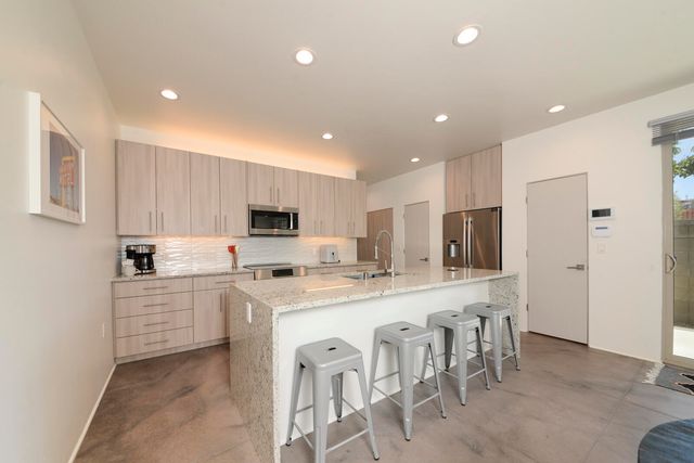 1508 San Patricio Avenue SW, Albuquerque, NM 87104