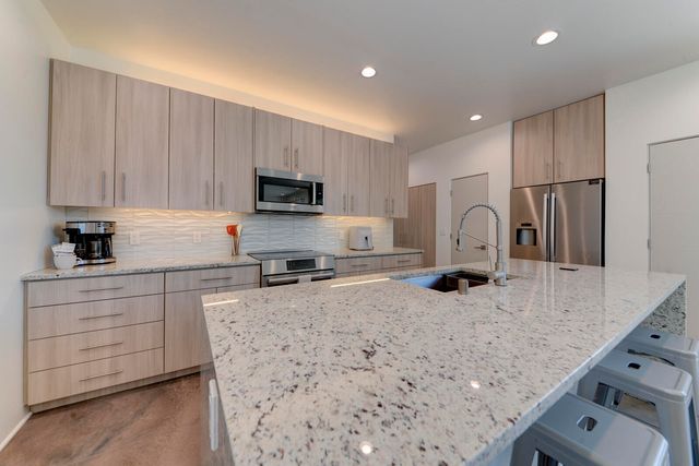 1508 San Patricio Avenue SW, Albuquerque, NM 87104