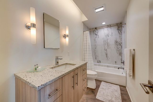 1508 San Patricio Avenue SW, Albuquerque, NM 87104