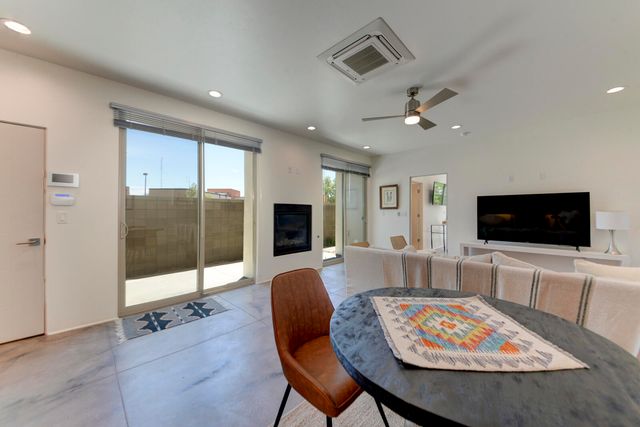 1508 San Patricio Avenue SW, Albuquerque, NM 87104