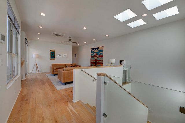 1508 San Patricio Avenue SW, Albuquerque, NM 87104