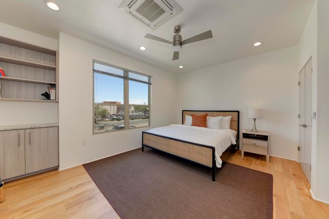 1508 San Patricio Avenue SW, Albuquerque, NM 87104