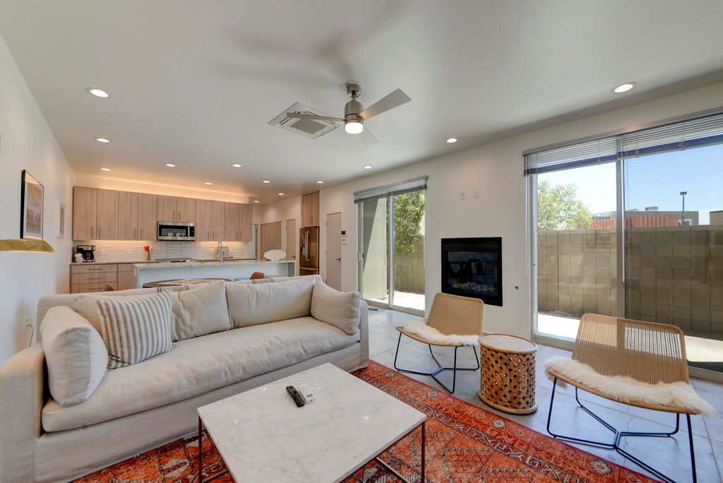 Image 21 of property listing at 1508 San Patricio Avenue SW, Albuquerque, NM 87104