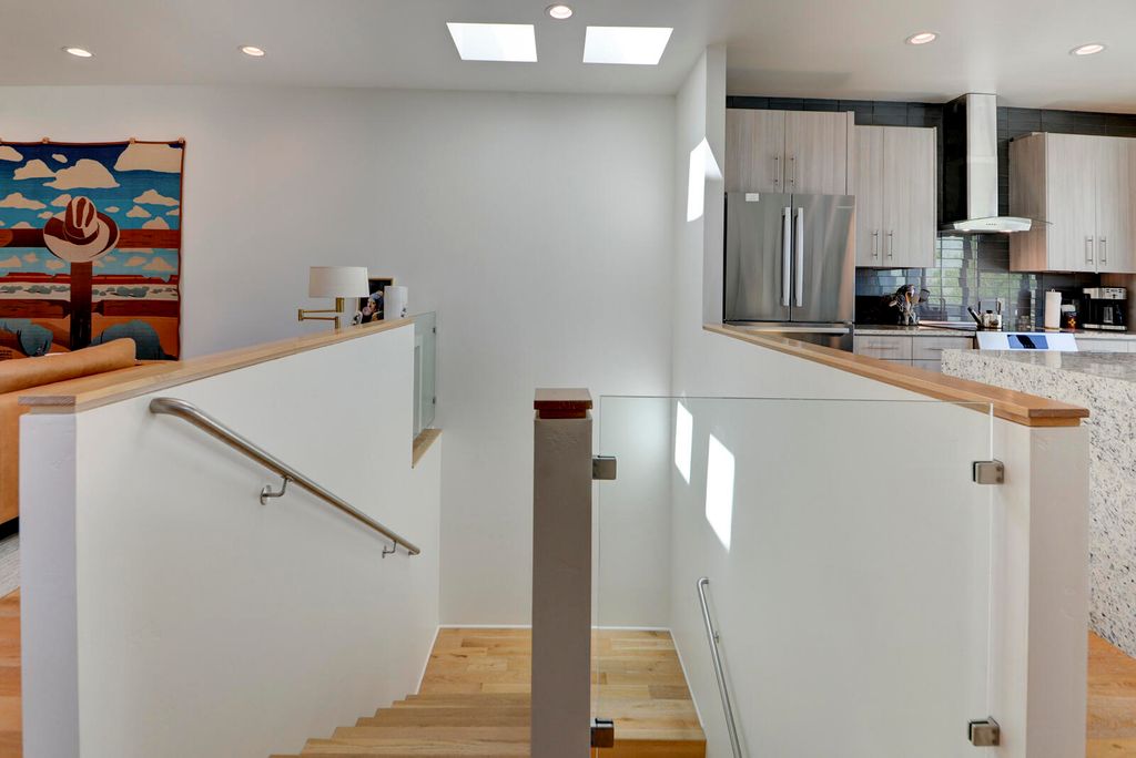 Image 25 of property listing at 1508 San Patricio Avenue SW, Albuquerque, NM 87104