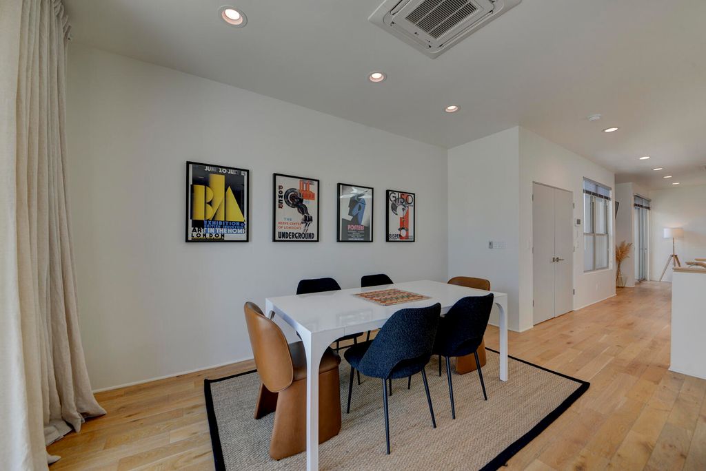 Image 30 of property listing at 1508 San Patricio Avenue SW, Albuquerque, NM 87104