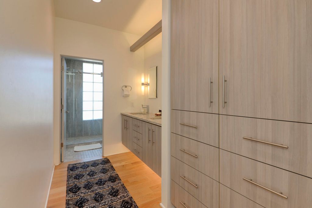 Image 42 of property listing at 1508 San Patricio Avenue SW, Albuquerque, NM 87104