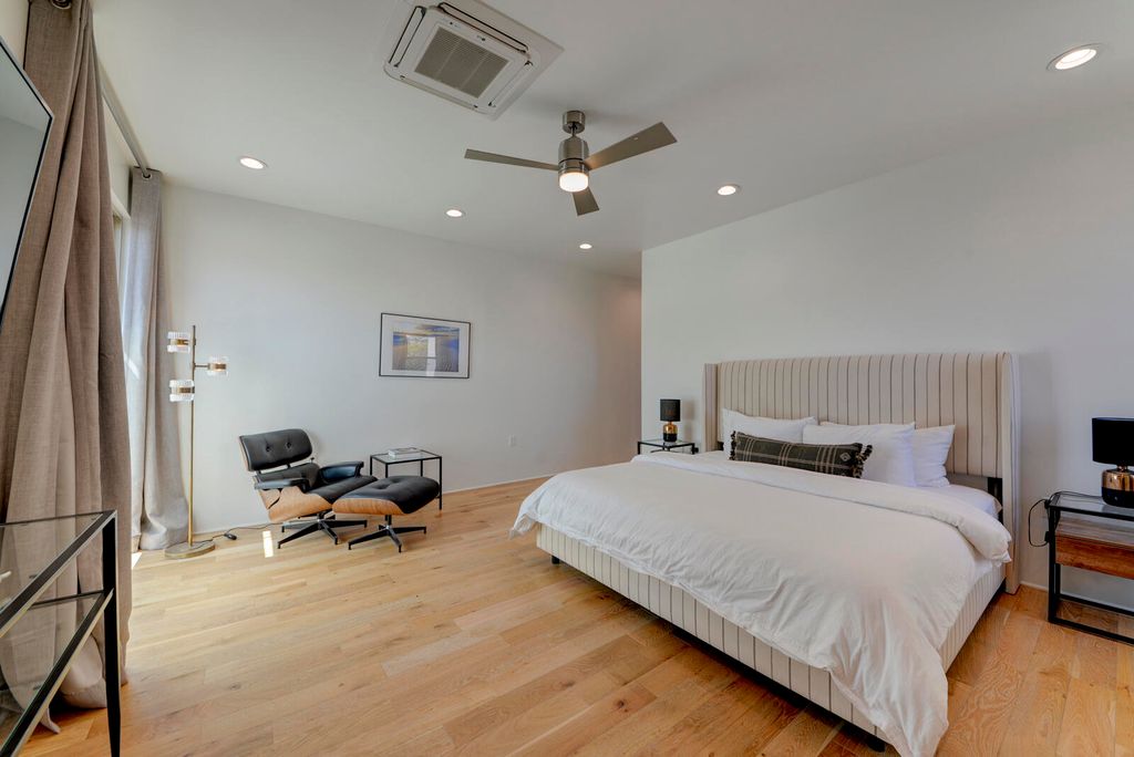 Image 48 of property listing at 1508 San Patricio Avenue SW, Albuquerque, NM 87104