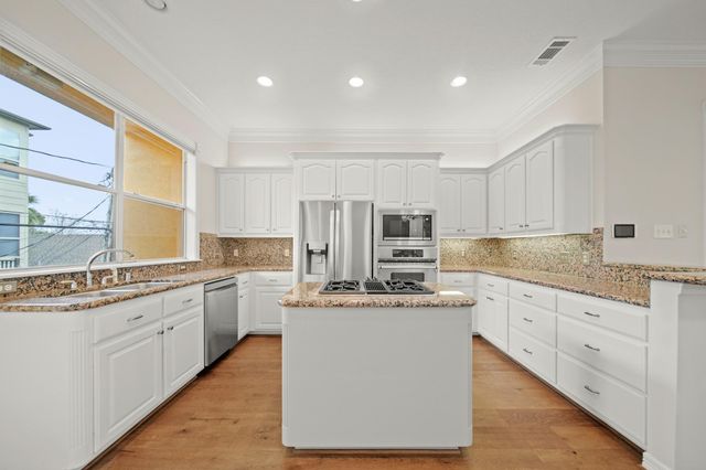 6410 Taggart Street B, Houston, TX 77007