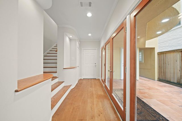 6410 Taggart Street B, Houston, TX 77007