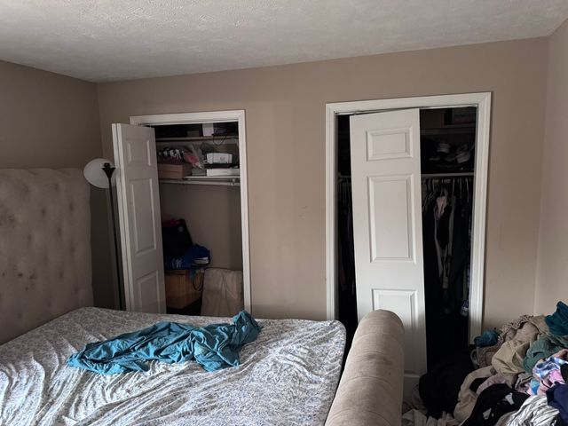 2004 Tracy Drive 5, Bloomington, IL 61704