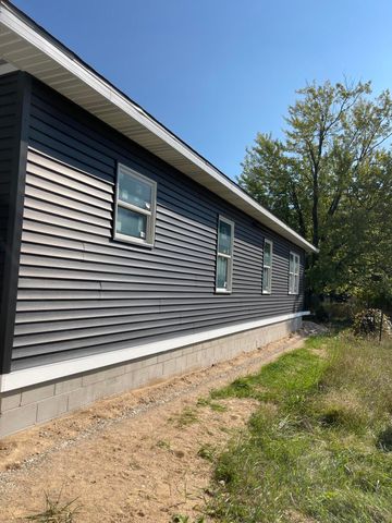 6193 S Pere Marquette Highway, Pentwater, MI 49449