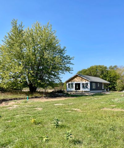 6193 S Pere Marquette Highway, Pentwater, MI 49449