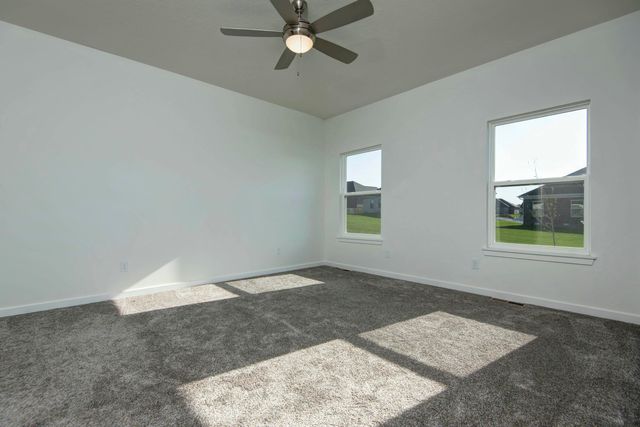 5896 Applewood Avenue, Springfield, MO 65810
