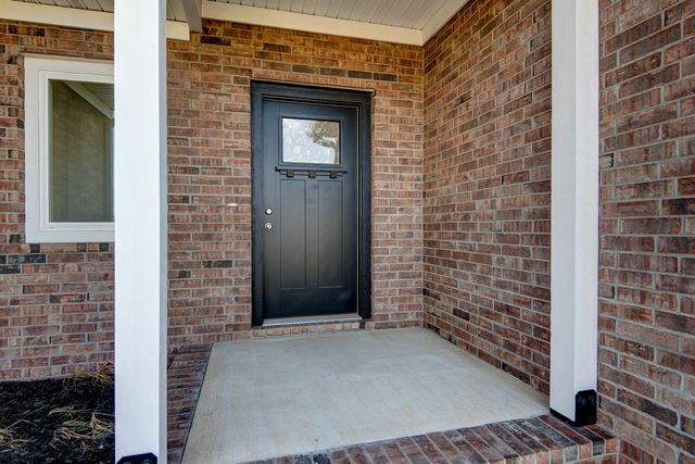 5896 Applewood Avenue, Springfield, MO 65810