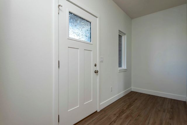 5896 Applewood Avenue, Springfield, MO 65810