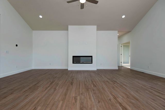 5896 Applewood Avenue, Springfield, MO 65810