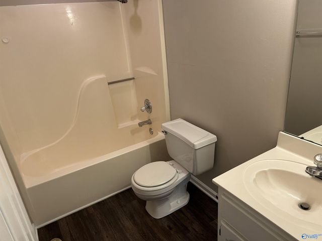 550 Farmingdale Drive, Huntsville, AL 35803