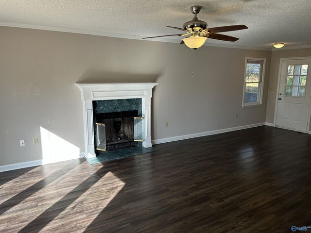 550 Farmingdale Drive, Huntsville, AL 35803