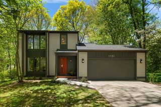 1131 Fernridge Avenue Se, Ada Twp, MI 49546