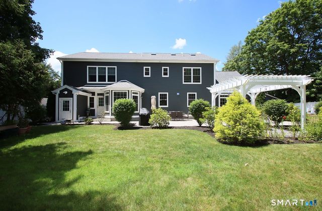 2095 Whitney Avenue, North Haven, CT 06473