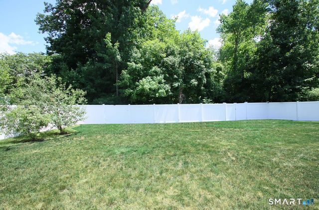 2095 Whitney Avenue, North Haven, CT 06473