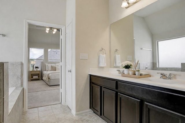 2706 Painted Sunrise Trail, Houston, TX 77045