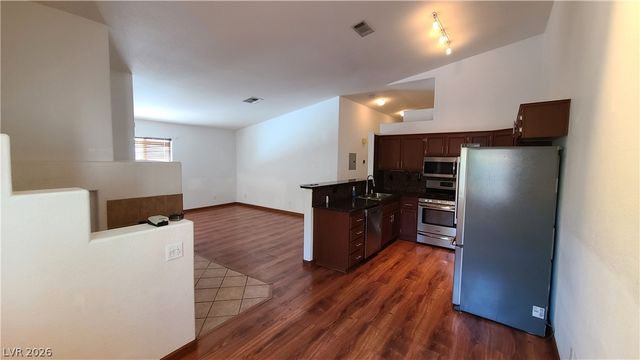 2110 Los Feliz Street 2014, Las Vegas, NV 89156