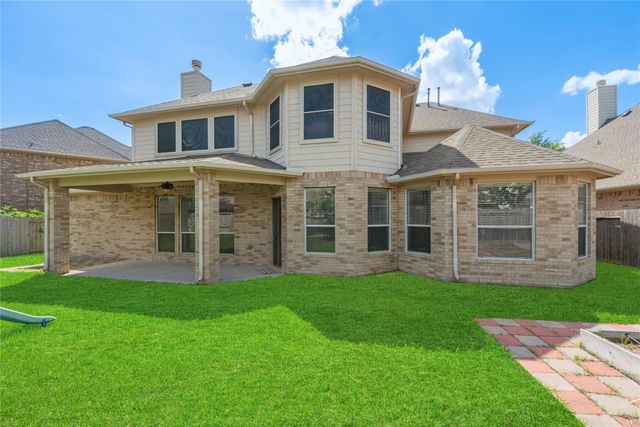 1810 Candle Light Court, Sugar Land, TX 77498
