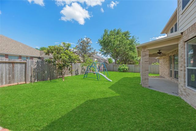 1810 Candle Light Court, Sugar Land, TX 77498