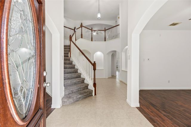 1810 Candle Light Court, Sugar Land, TX 77498