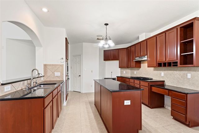 1810 Candle Light Court, Sugar Land, TX 77498