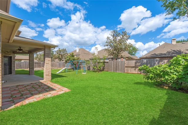 1810 Candle Light Court, Sugar Land, TX 77498