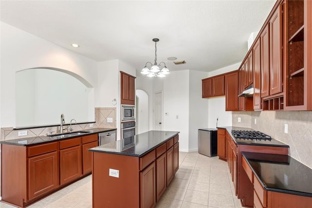 1810 Candle Light Court, Sugar Land, TX 77498