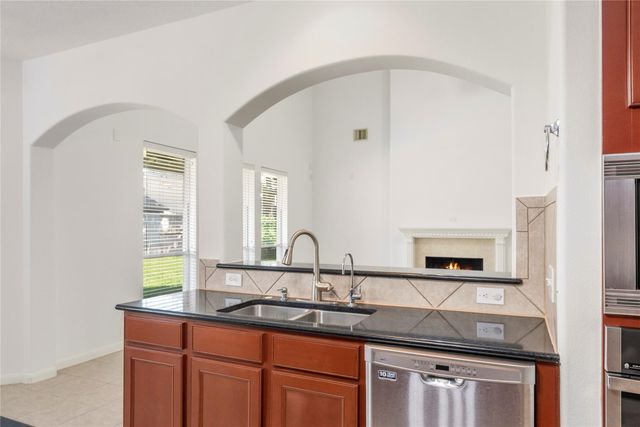 1810 Candle Light Court, Sugar Land, TX 77498