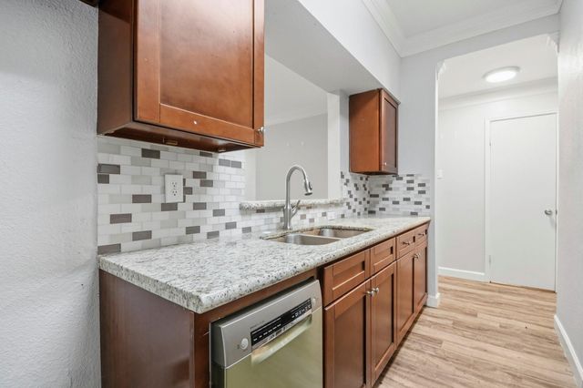 3800 Tanglewilde Street 108, Houston, TX 77063