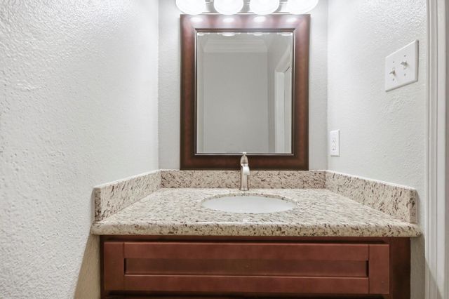 3800 Tanglewilde Street 108, Houston, TX 77063