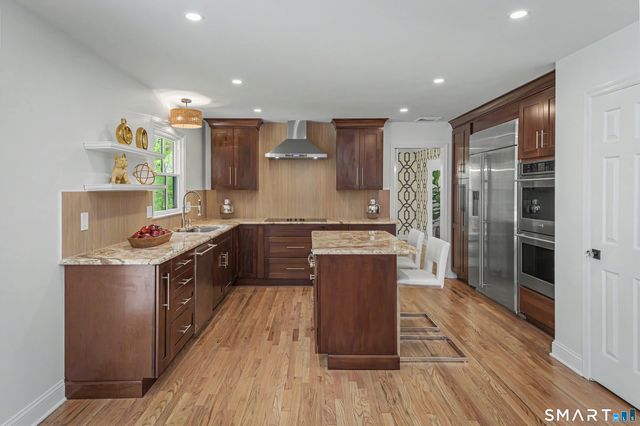 131 Fieldcrest Drive, Ridgefield, CT 06877