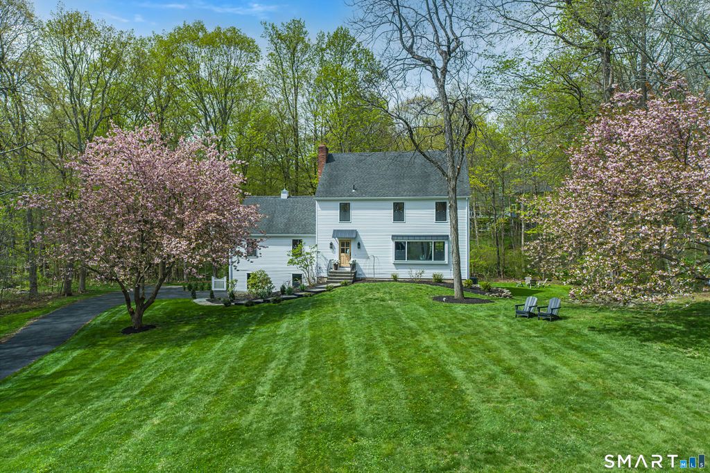 131 Fieldcrest Drive, Ridgefield, CT 06877