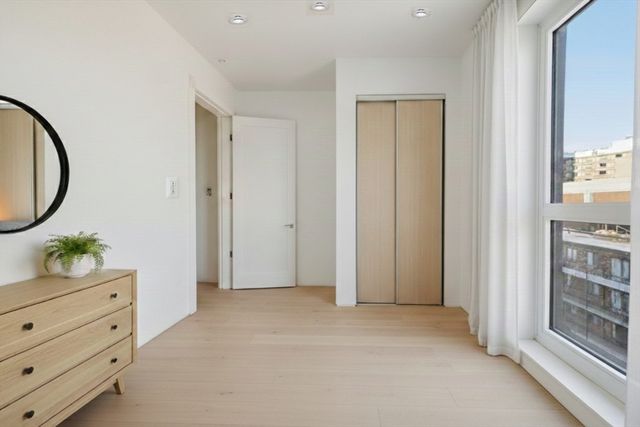 1035 Commonwealth Ave 301, Boston, MA 02215