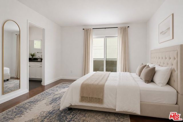 11836 Mayfield Avenue 9, Los Angeles, CA 90049