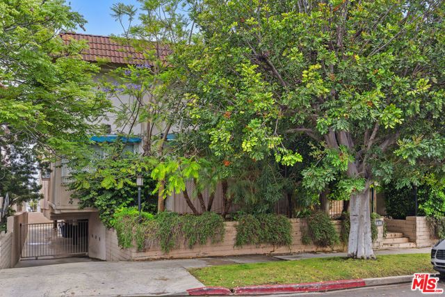 11836 Mayfield Avenue 9, Los Angeles, CA 90049