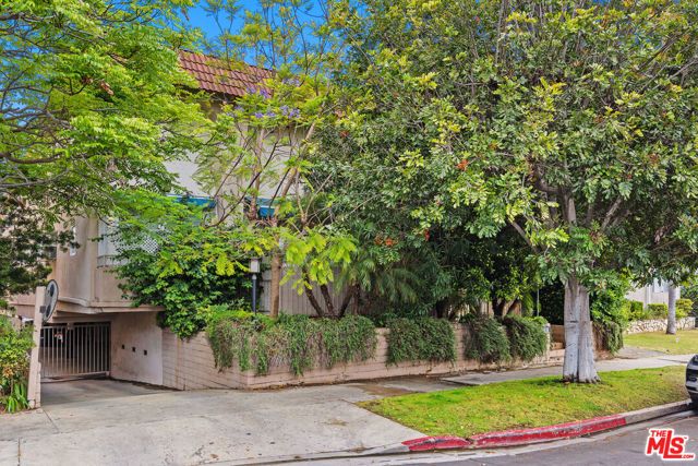 11836 Mayfield Avenue 9, Los Angeles, CA 90049
