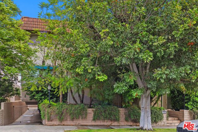 11836 Mayfield Avenue 9, Los Angeles, CA 90049